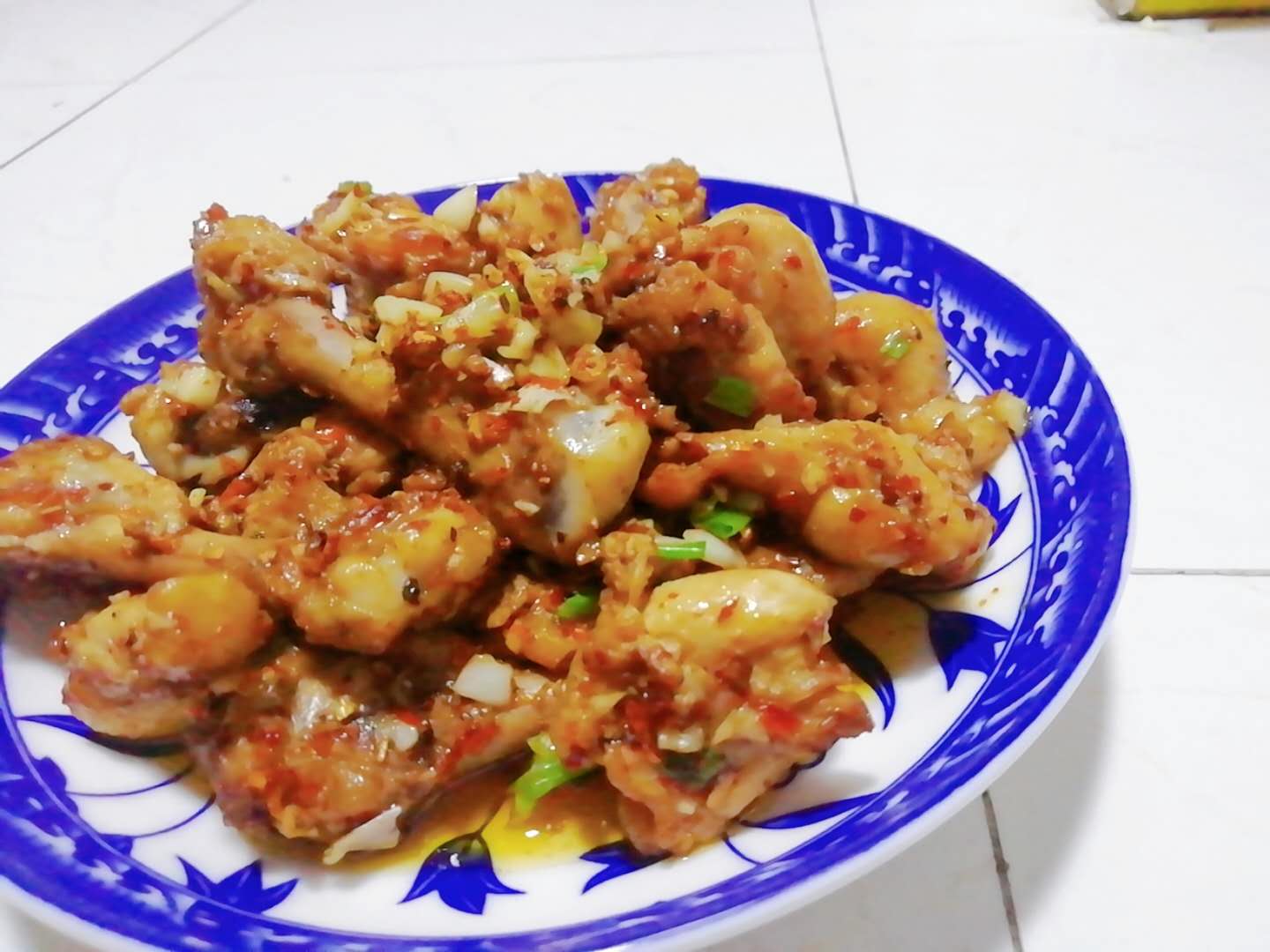 怎么做炸鸡腿不费油大鸡腿,如何炸鸡腿才能使鸡腿好吃