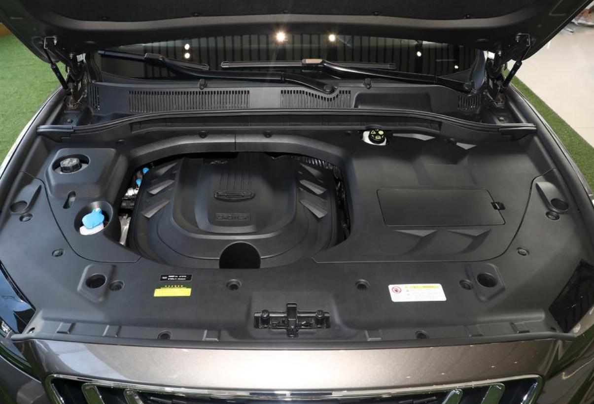 吉利博越l2.0深度测评,吉利博越L2024款深度测评