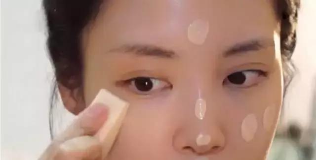 化妆技巧粉底液搭配,化妆技巧遮瑕不卡粉