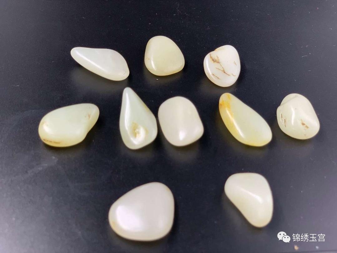 和田玉籽料裂纹颜色变深还是变淡,和田玉有裂纹怎么修复