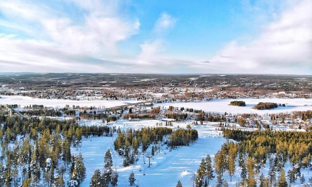 唯一跨越北极圈的城市,北极圈唯一的城市