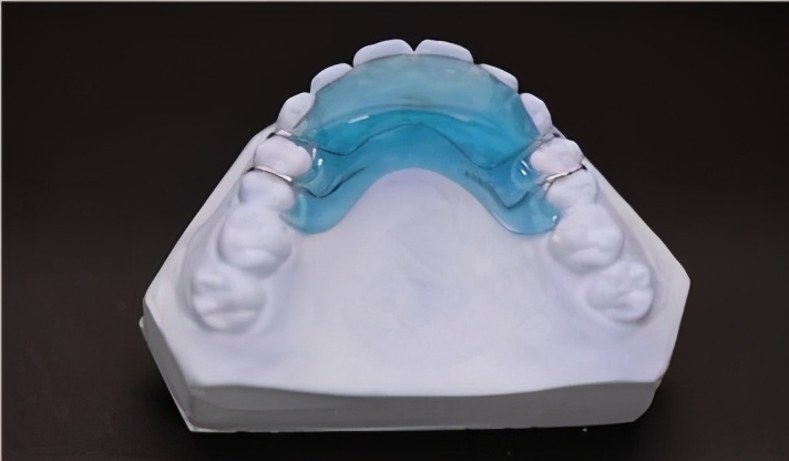 重庆哪个公立医院牙齿矫正比较好,反颌牙齿矫正多少钱