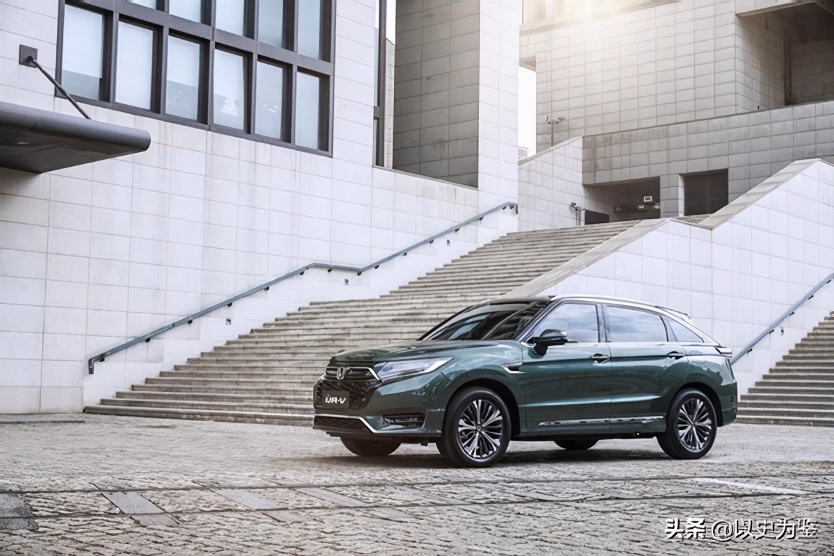 自驾游中国第一人,周穆王与西王母的八骏