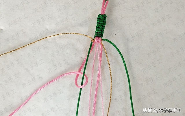 桃花手链编法最简单不用毛线编,手工编织手链桃花编法