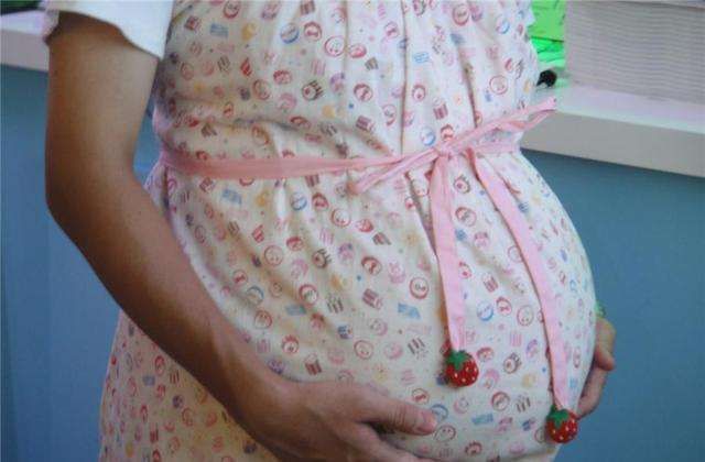 孕中晚期出血原因有哪些,孕妇中晚期出血了有必要去医院吗