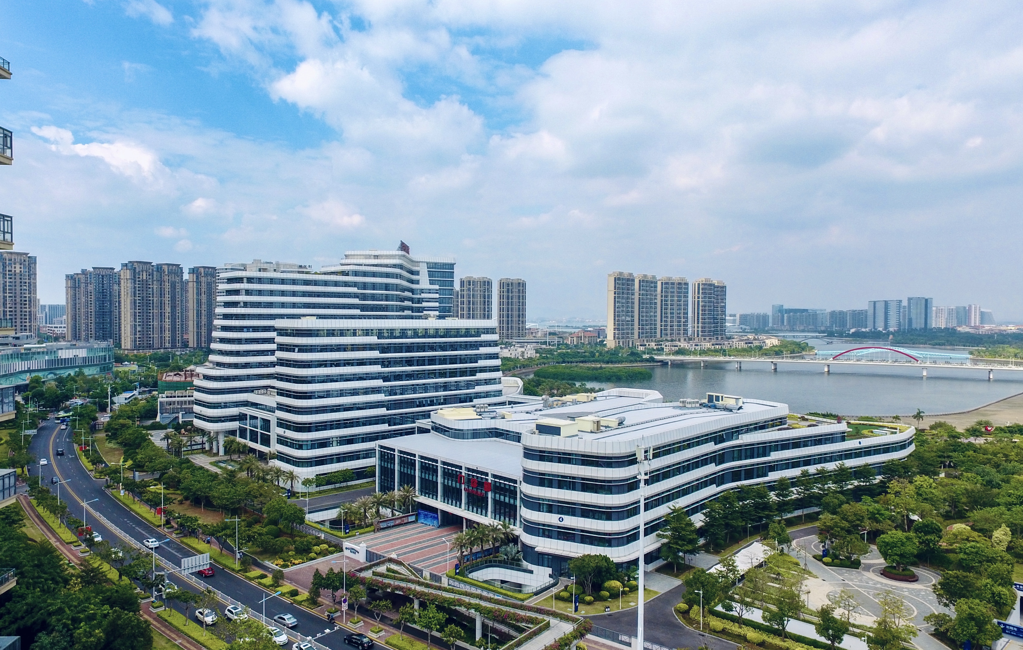 敢为人先做领跑者,敢为人先争做领跑者