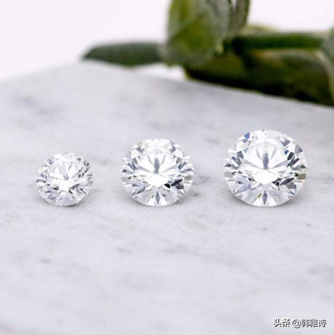 HEARTSONFIRE遇上婚纱天后HayleyPaige，让传统婚戒更浪漫时髦