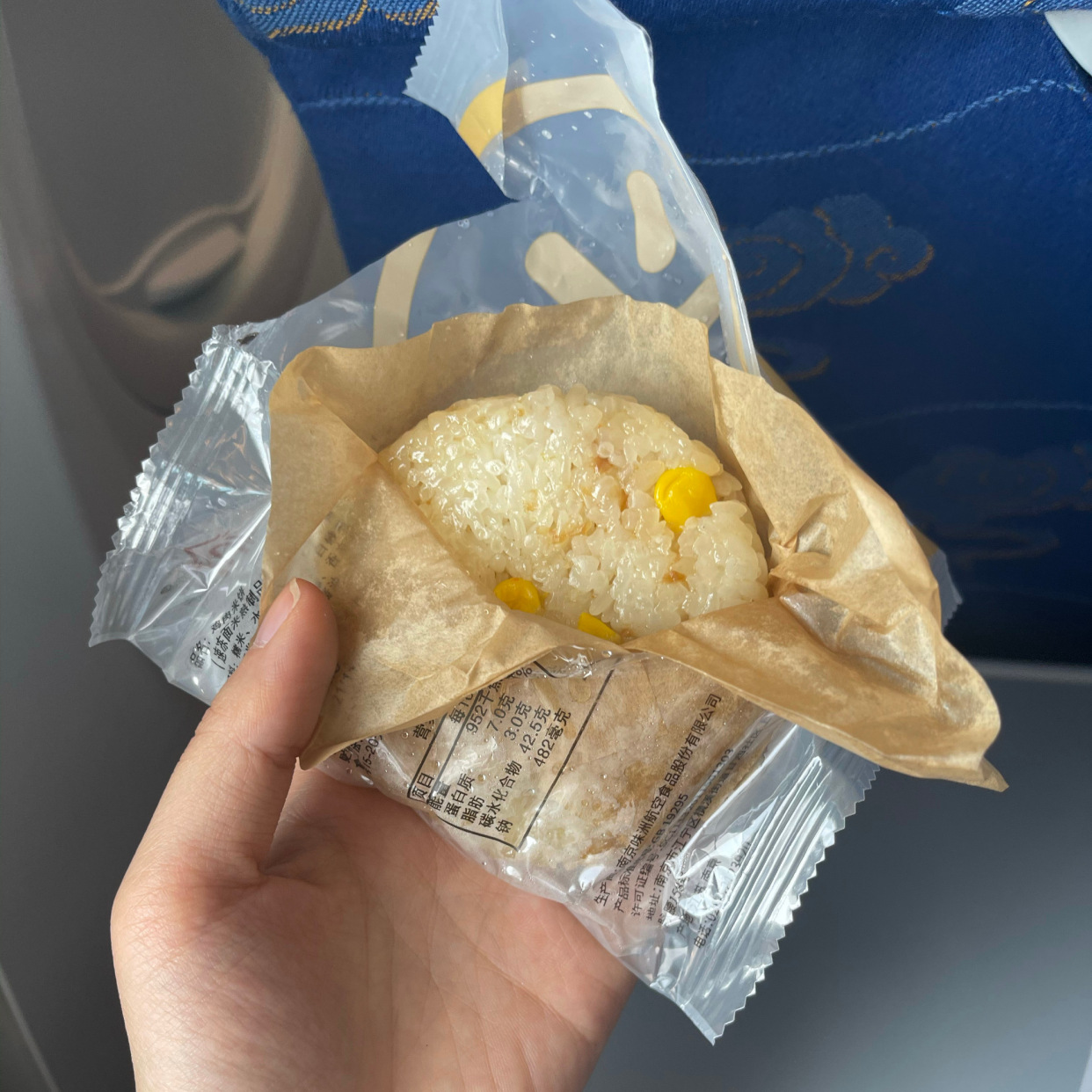 山东航空飞机上的餐食是免费的吗,山东航空飞机餐可不可以选择