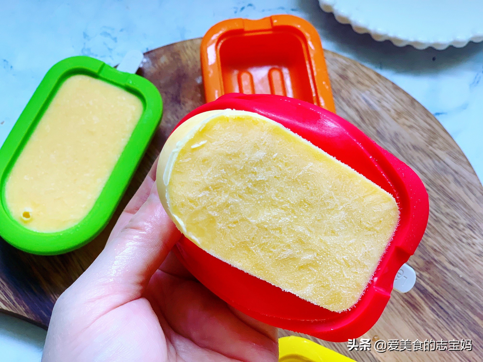 想吃雪糕不用买，自制健康零添加，这种口味的我家隔三差五做1次