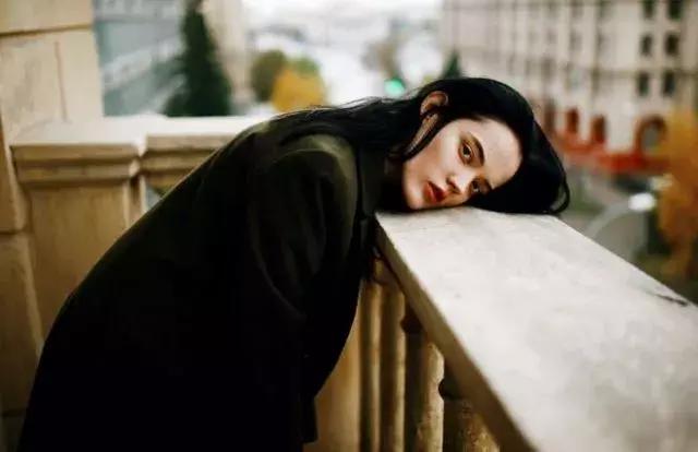 一个女人突然不发朋友圈的原因,为什么慢慢的不爱发朋友圈了