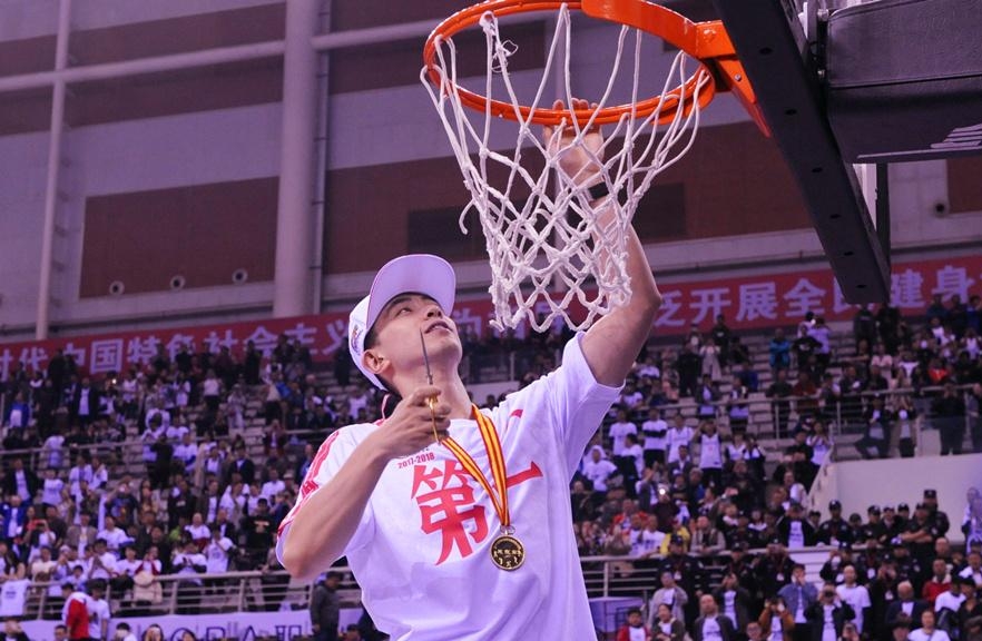 辽篮最暖心的一次,辽篮回家没有遗憾未来可期