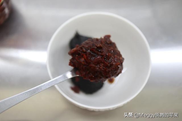 香辣拌面酱做法大全,炒菜万能香辣酱制作