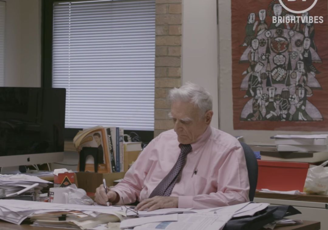 54岁失业，97岁获诺贝尔奖，保持终身学习的人到底有多牛逼