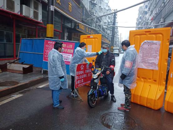 抗疫先锋战疫一线彰显使命担当,践行初心担使命众志成城战疫情