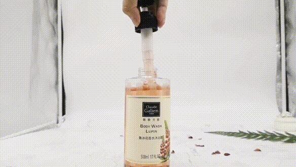 去死皮沐浴露带香味的,代购的大牌香水