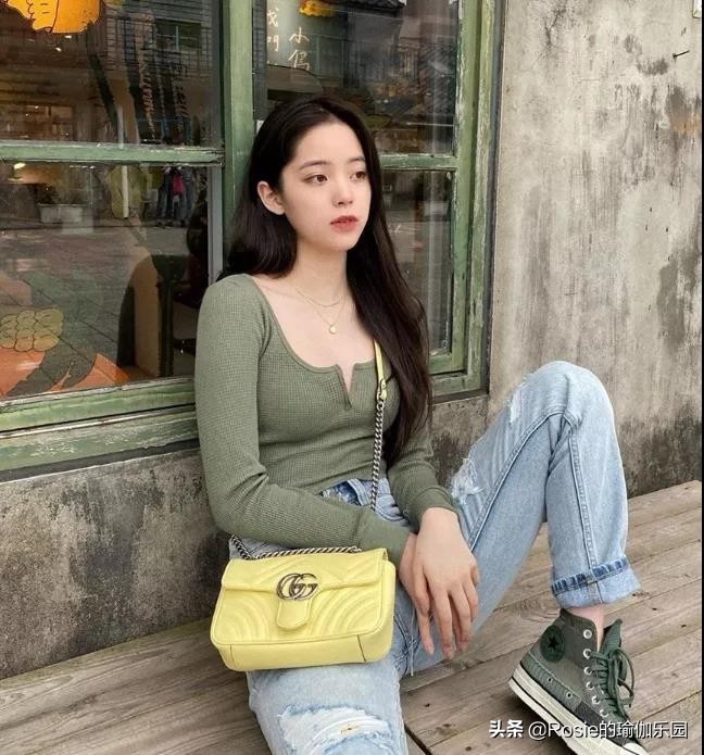 每天100个仰卧起坐会伤腰吗,每天100个仰卧起坐坚持100天