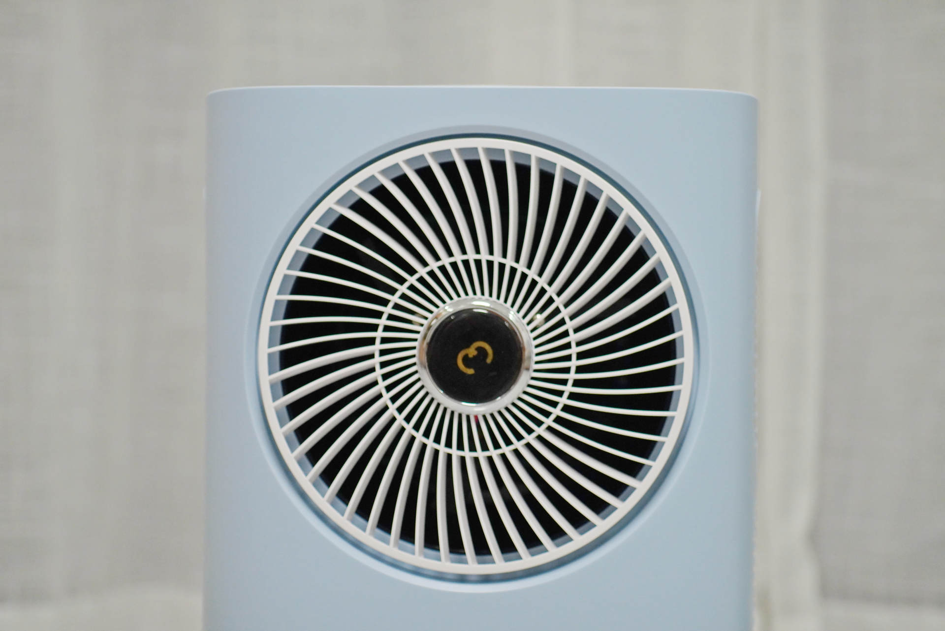 移动空调一体机跟空调有什么区别,挂壁式空调和移动空调哪个节能