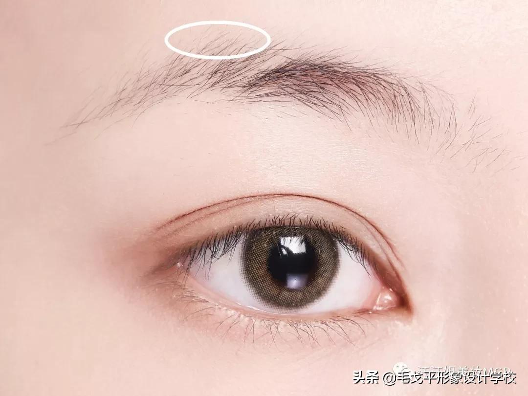 眉毛正确画法一招轻松解决高低眉,严重高低眉怎么设计好对称的眉毛