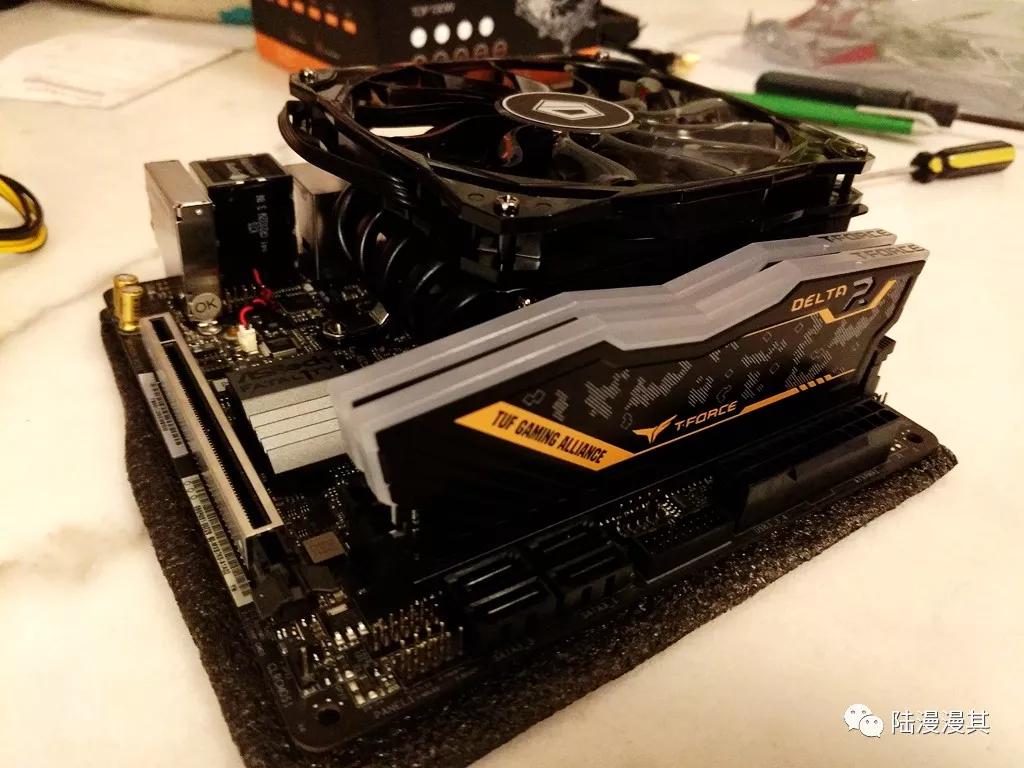 孤勇者mini机箱itx装机,240水冷itx机箱装机全过程