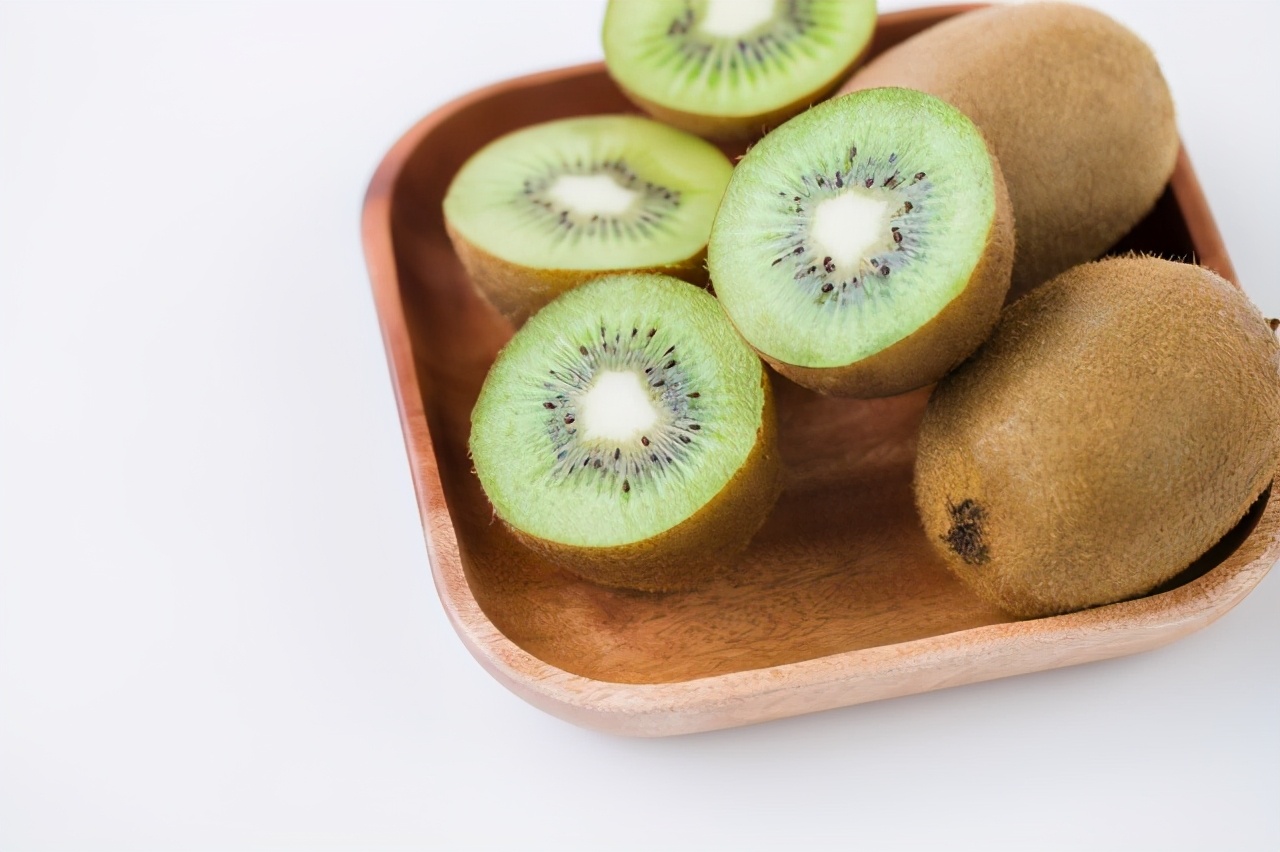 孕妇有利于大脑发育的食物有哪些,孕妇吃啥水果对胎儿智力发育好