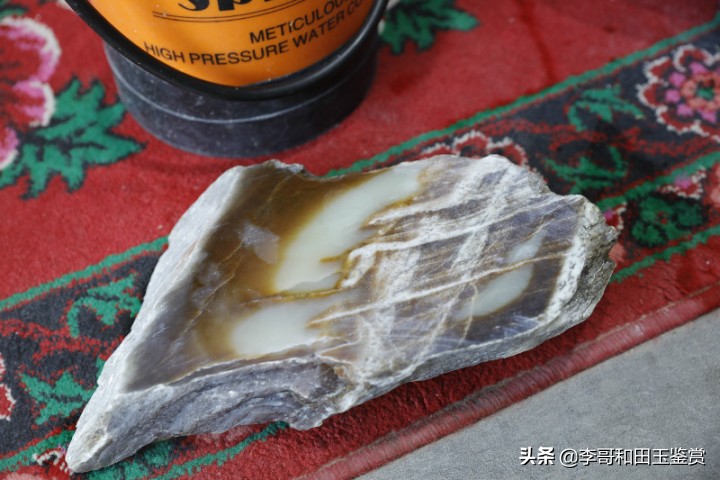 和田玉糖玉有那么神奇吗？为什么市面上见得少，夸它的人却不少？