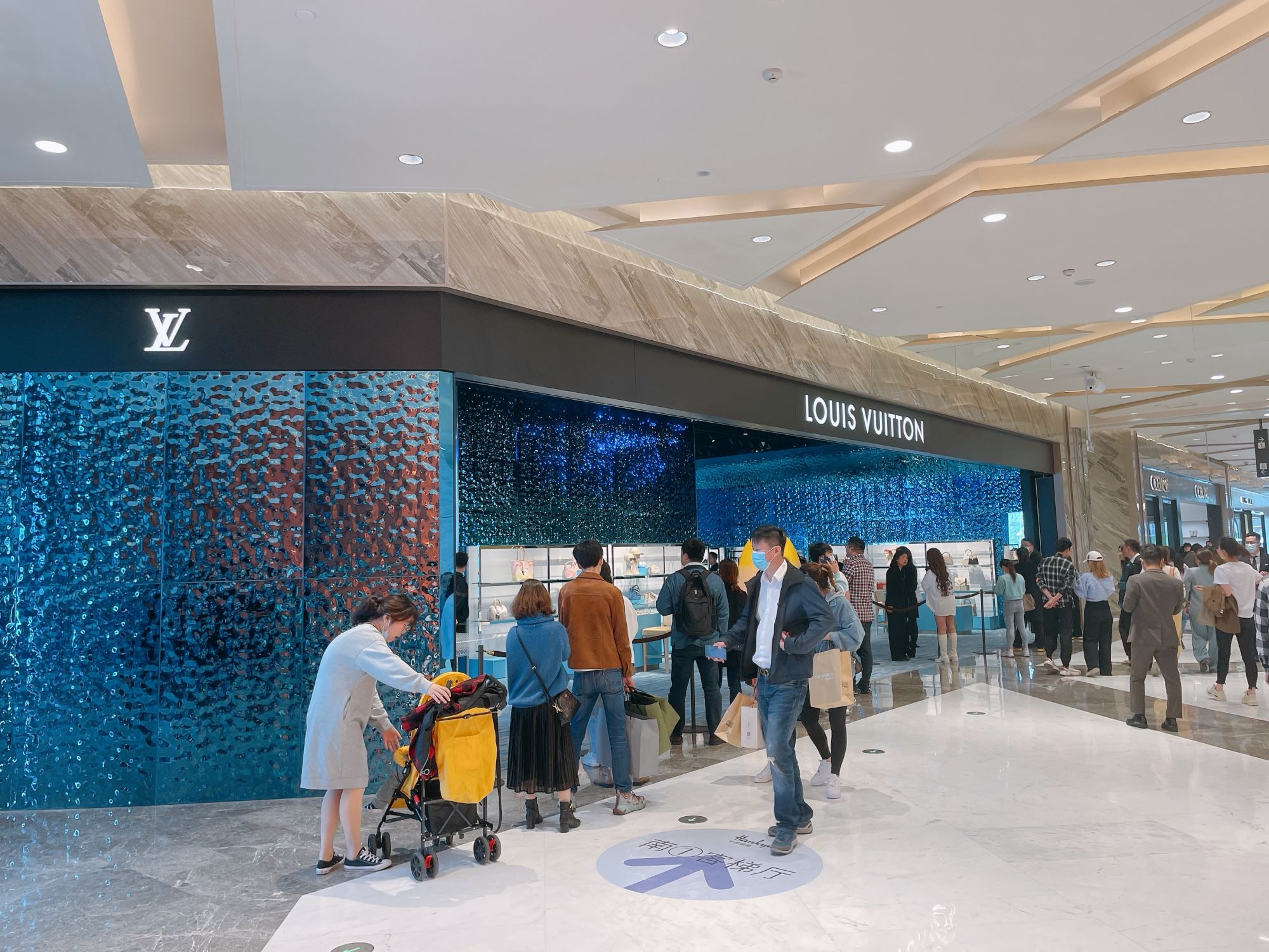 宁波阪急真实视频,宁波阪急最新视频