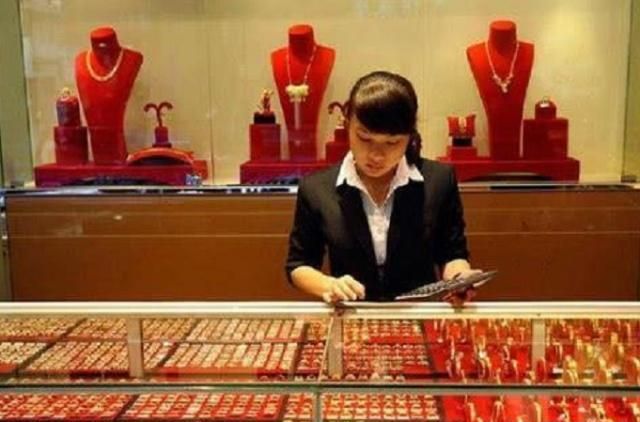 去金店以旧换新时,谨记“3不要”,多亏行内人提醒,差点吃亏