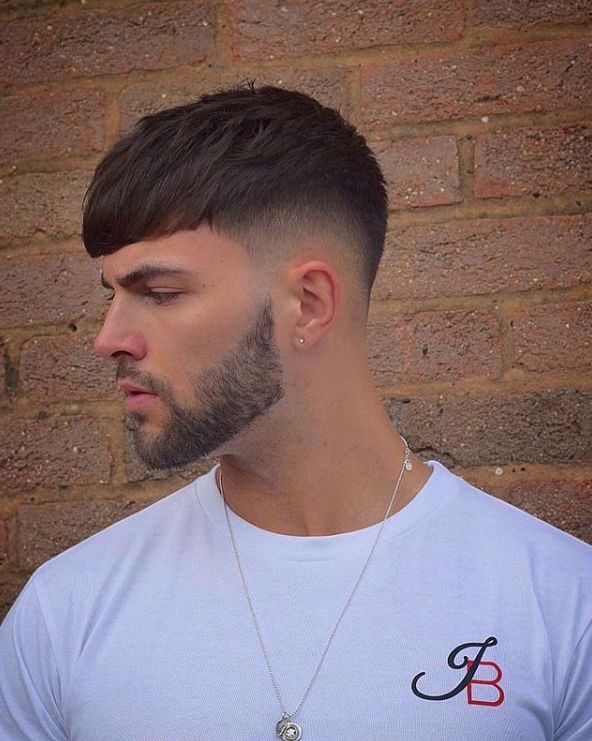 男生发际线高适合的发型推荐,发际线高适合什么刘海男生