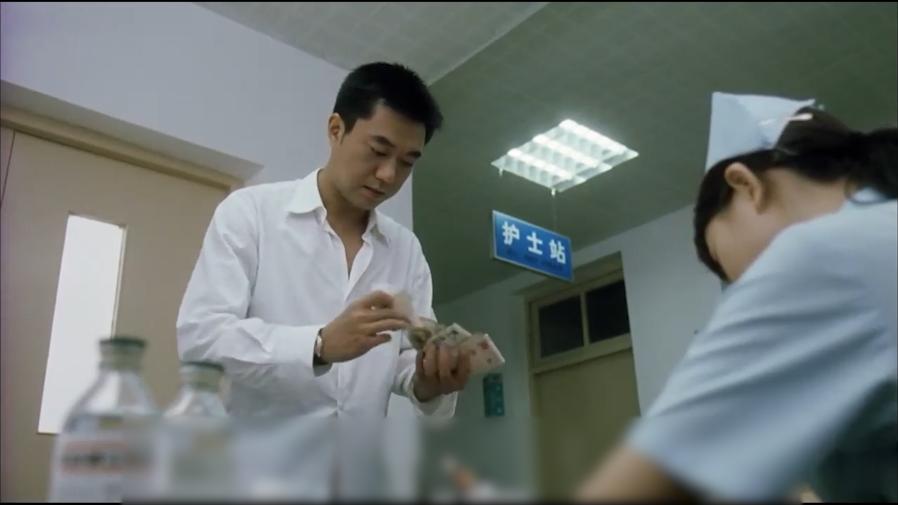 充满人性和伦理的电影,大胆拍出了中年夫妻的耻辱,既残酷又真实