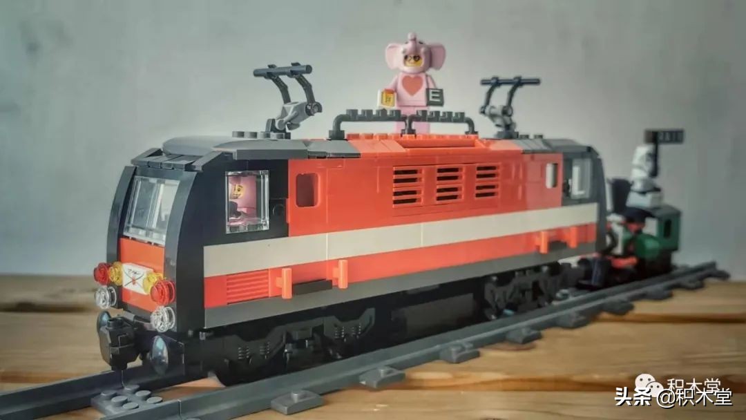 乐*官高**方套内moc最多的一款10183