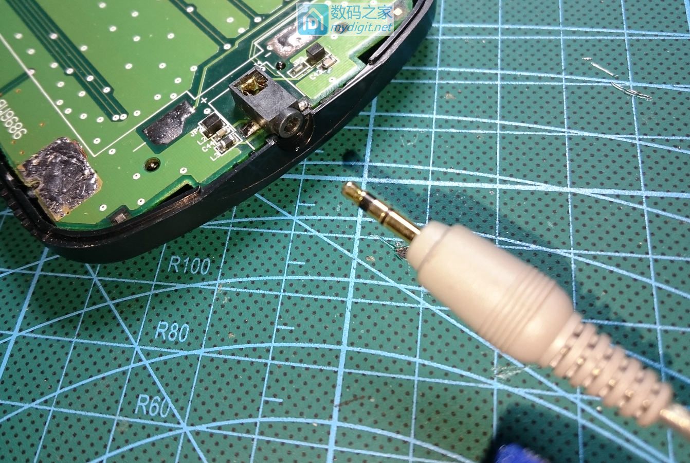 技术大牛太强了！德州仪器TI-89图形计算器拆机维修和CPU超频