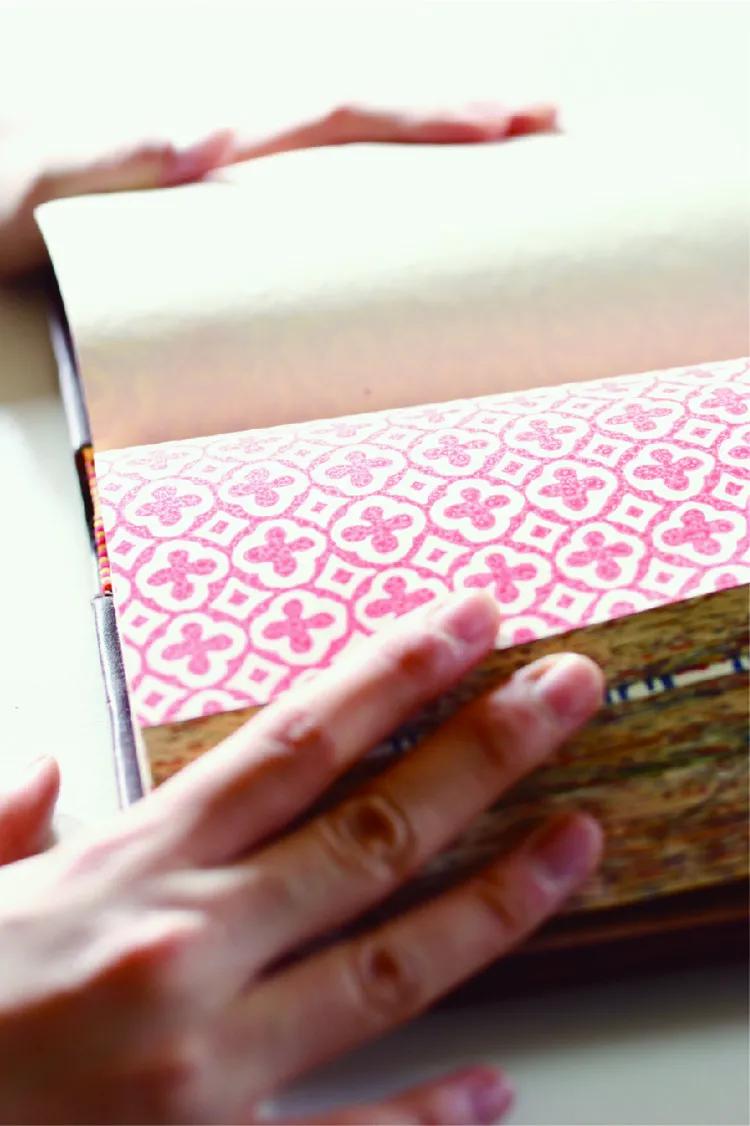 “请给我看看你最喜欢的纸”