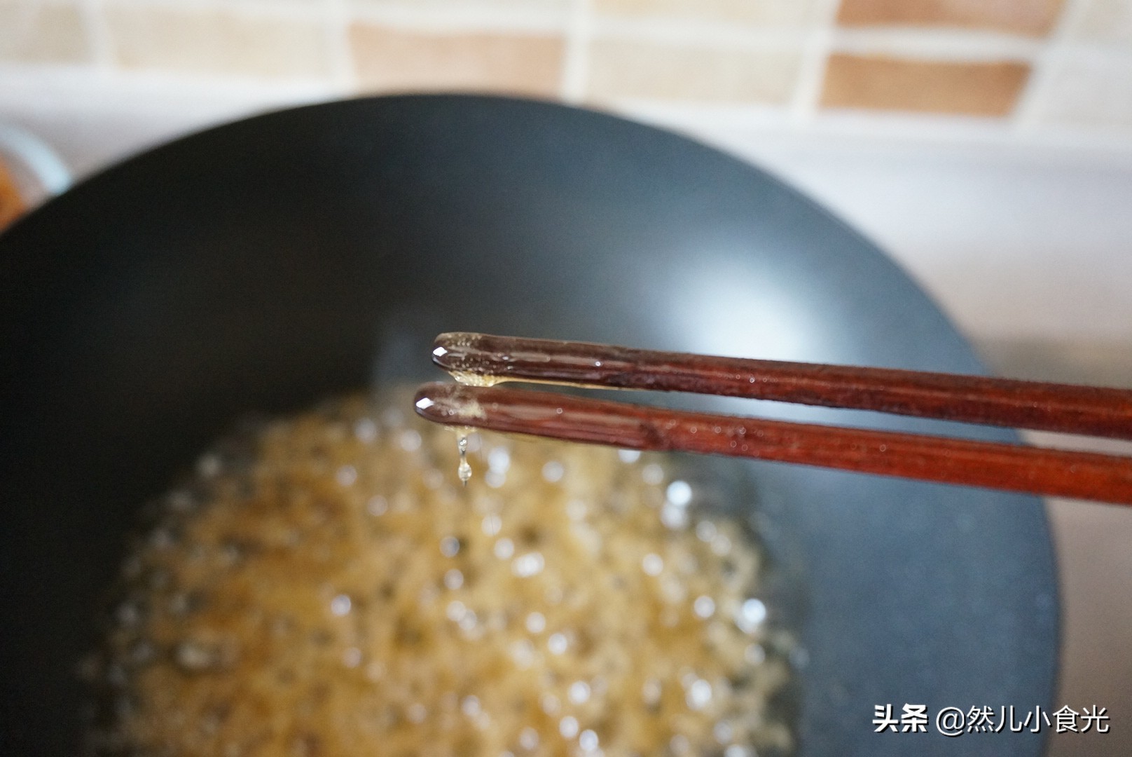 沙琪玛做法用泡打粉还是小苏打,做沙琪玛用泡打粉好还是苏打粉好