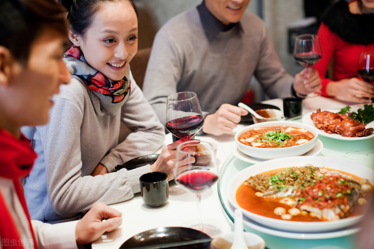 甲亢感觉眼睛有一点点突算严重吗,甲亢从刚突眼到严重需要多长时间