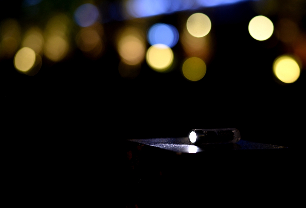 迷你手电超亮款测评,迷你小太阳551手电筒测评