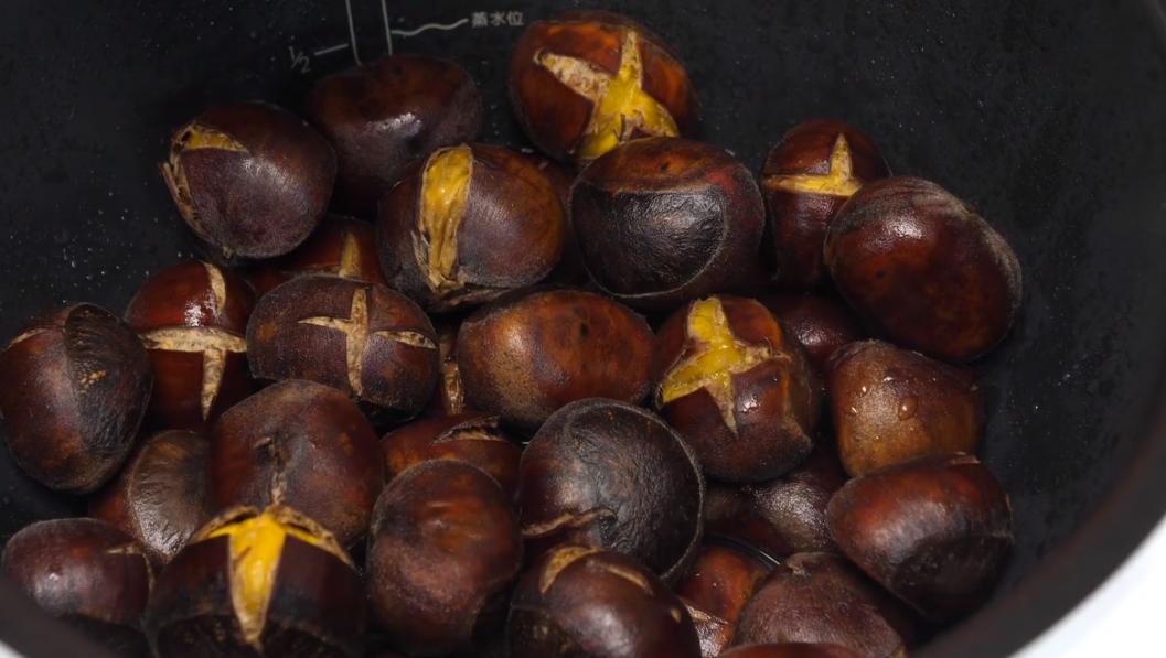 板栗用热水煮还是用冷水煮,板栗是用凉水煮还是用开水煮