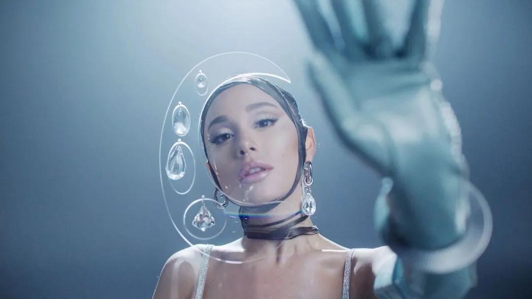 arianagrande被曝抄袭剽窃,arianagrande仿衣