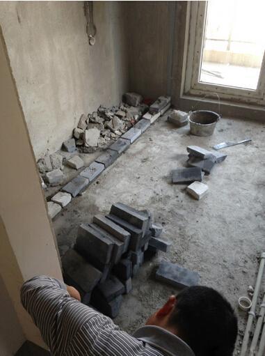 做砖夹石橱柜,老公非要自己动手装修