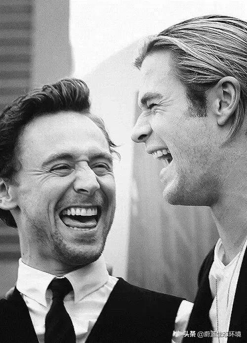 世界最震撼的微笑日,世界微笑日请带着微笑前行