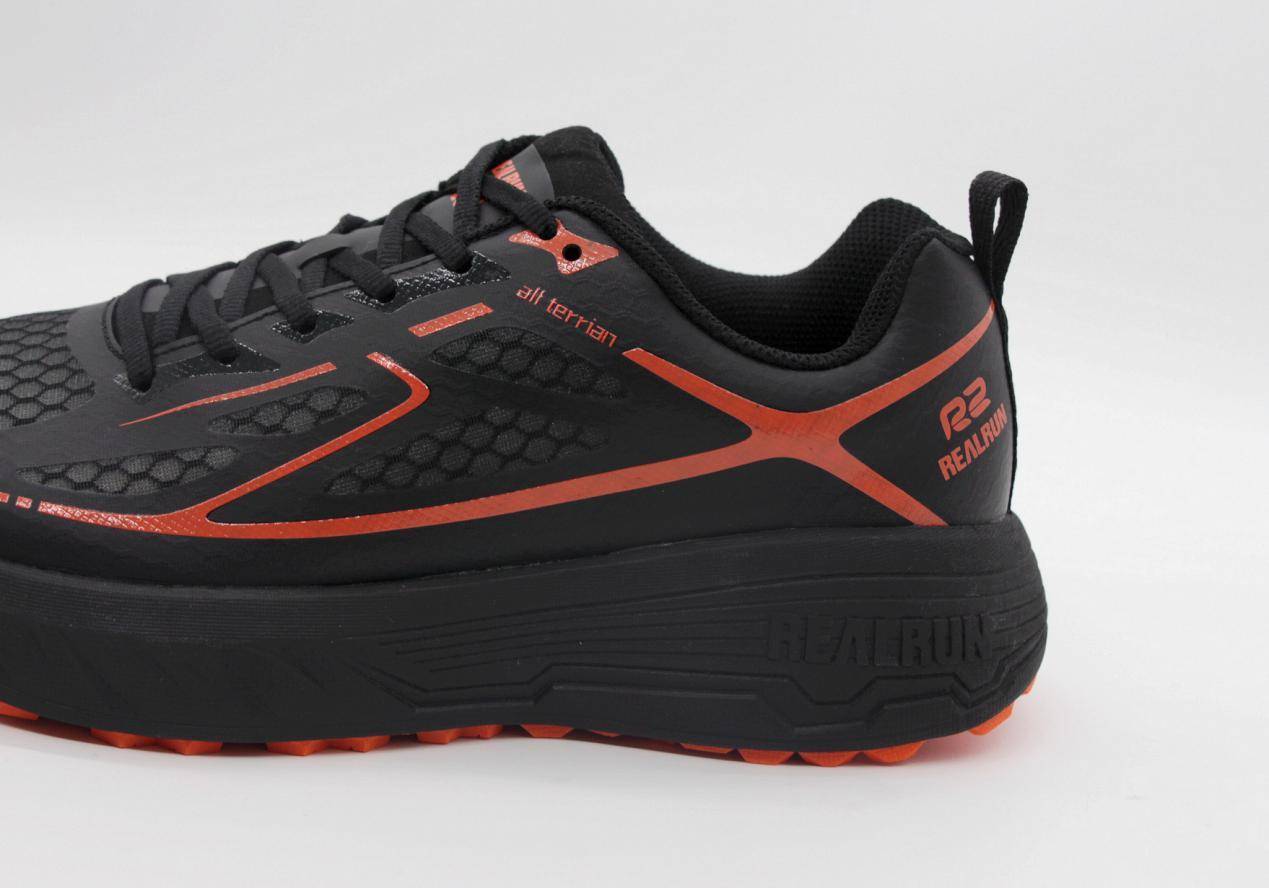 vibram防滑跑鞋徒步,vibram大底耐磨测试