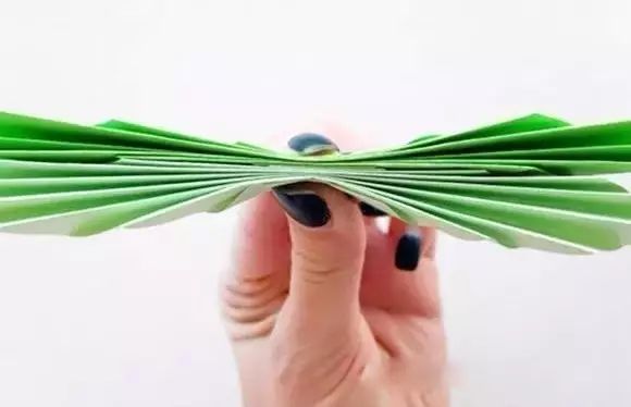 4-6岁幼儿园手工作业火箭,幼儿园作业手工做房子怎么做