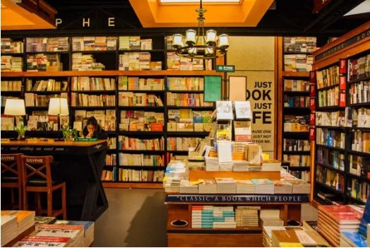 实体书店多元业态的文化购物中心,让实体书店更有生命力