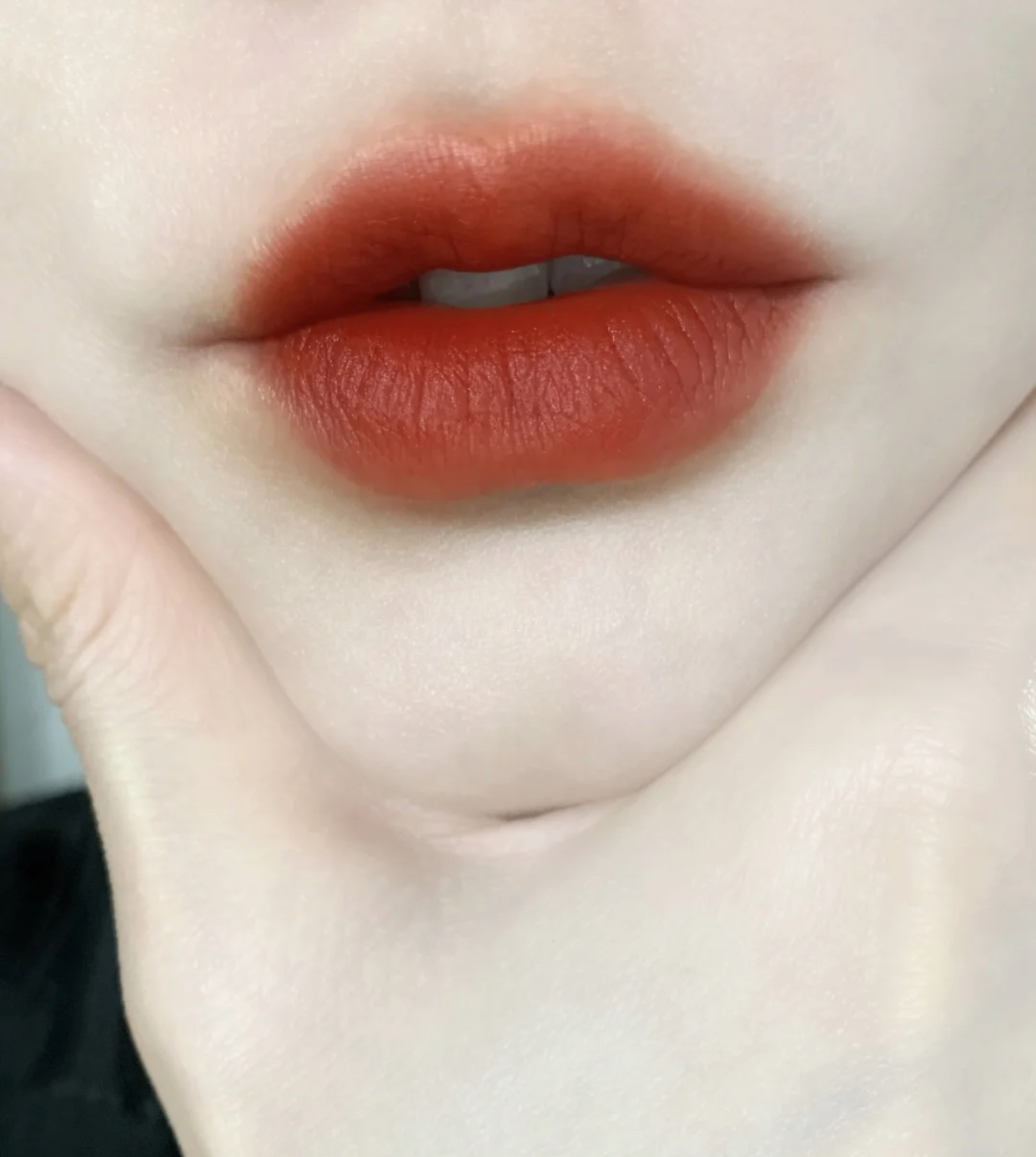 405阿玛尼口红黄黑皮,黄皮口红阿玛尼110