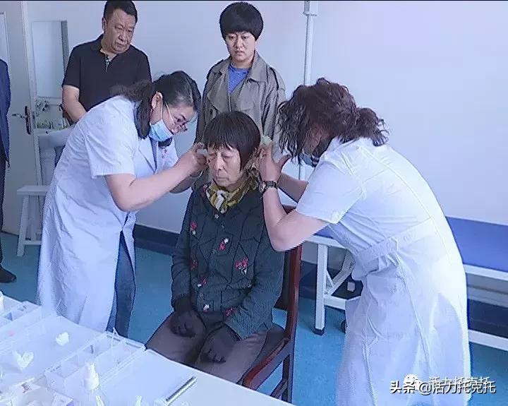 托克托县开展斯达克“世界从此欢声笑语”项目测听取样工作