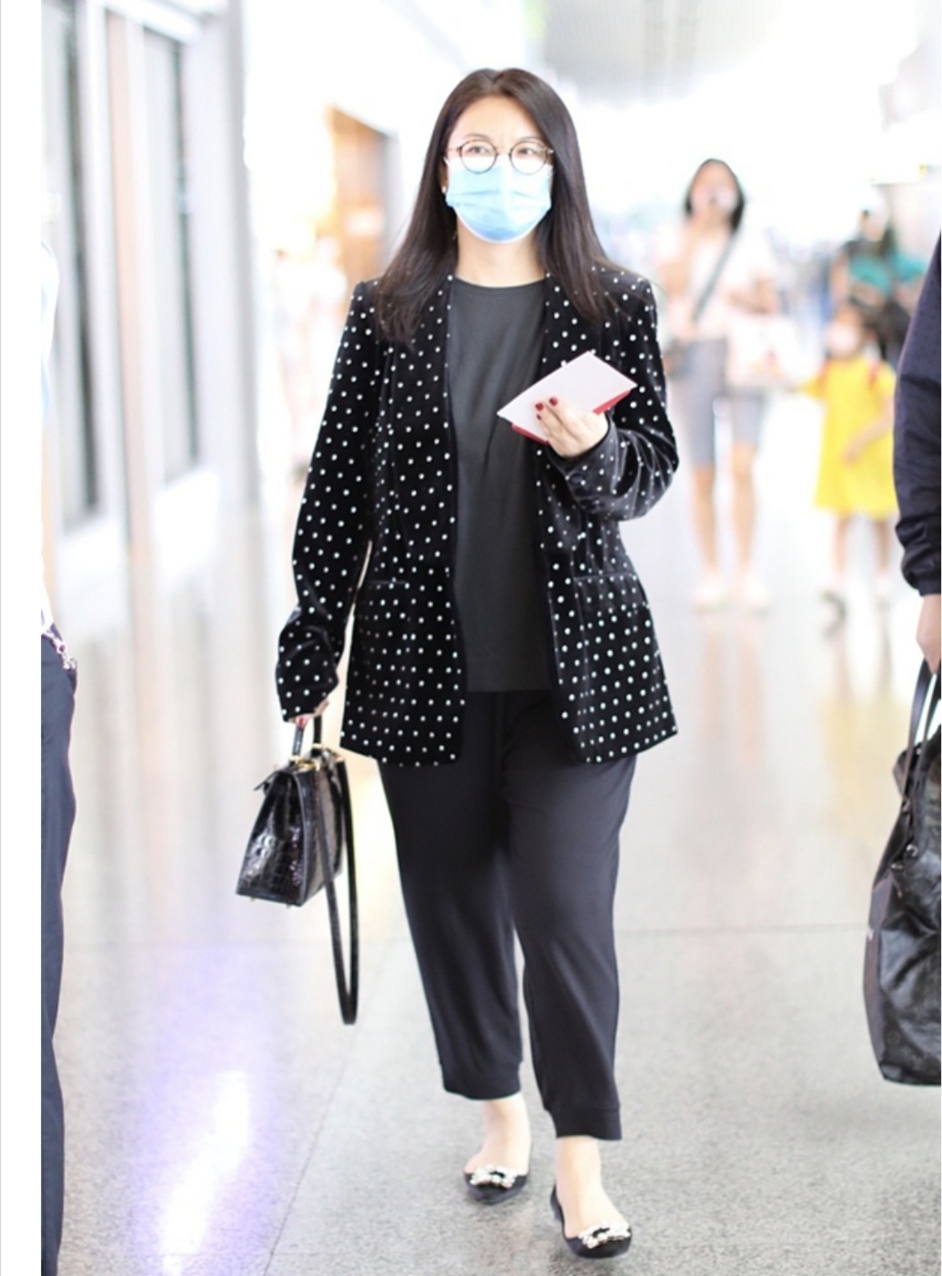 网友戏称李湘像“油桶”，豪不掩饰“富养”女儿王诗龄