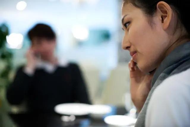 为什么女人到中年不愿意交朋友了,女人到中年不愿和人打交道