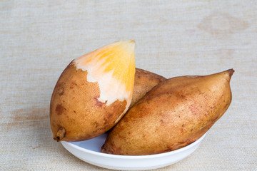 雪莲果种植方法和技术视频,山东雪莲果种植技术与日常管理