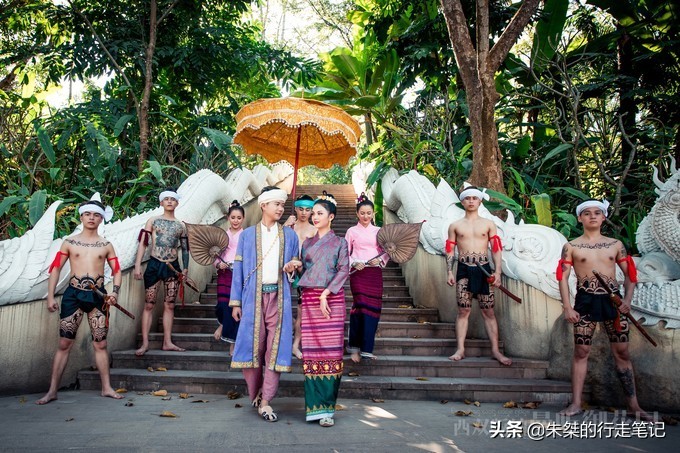 西双版纳泼水节攻略,西双版纳傣族泼水节和广西泼水节