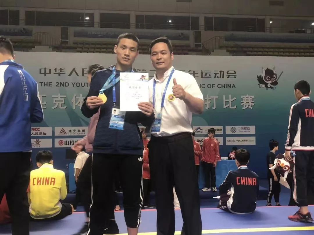 17岁拿下全国青运会散打武状元！灌南00后小伙周旭了不起