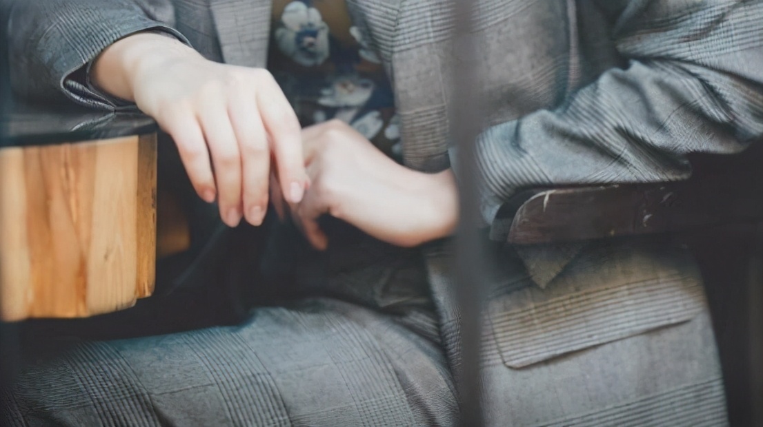 男人爱上你的三个软肋,走进男人心里的三个软肋